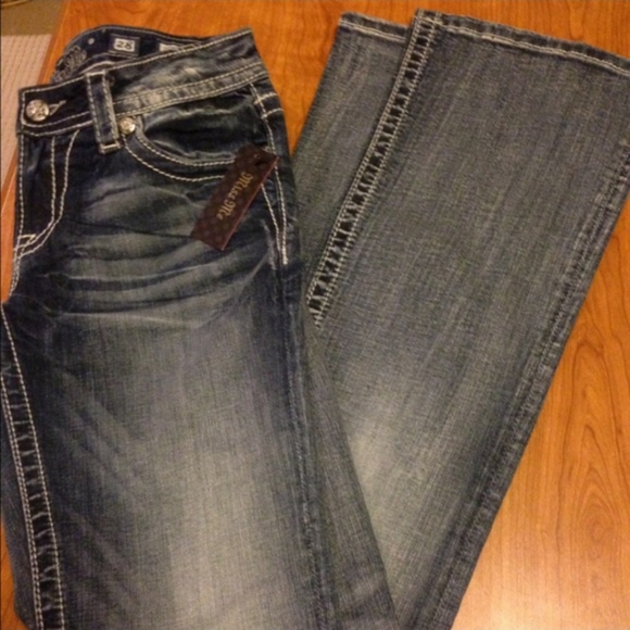 ●SOLD ON MERC● Miss Me Jeans boot cut- 34 inseam - Picture 3 of 14